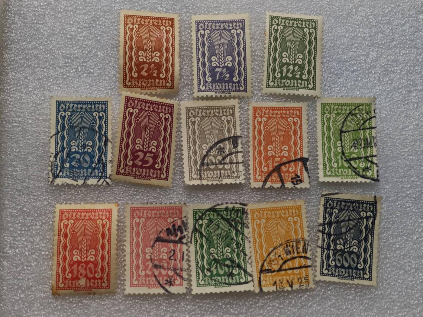  【淘币小摊】限时拍第八百九十一拍  外国老邮票 印花税票 火花纸品场    每周一统一发货 奥地利1922年农业为本邮票13枚