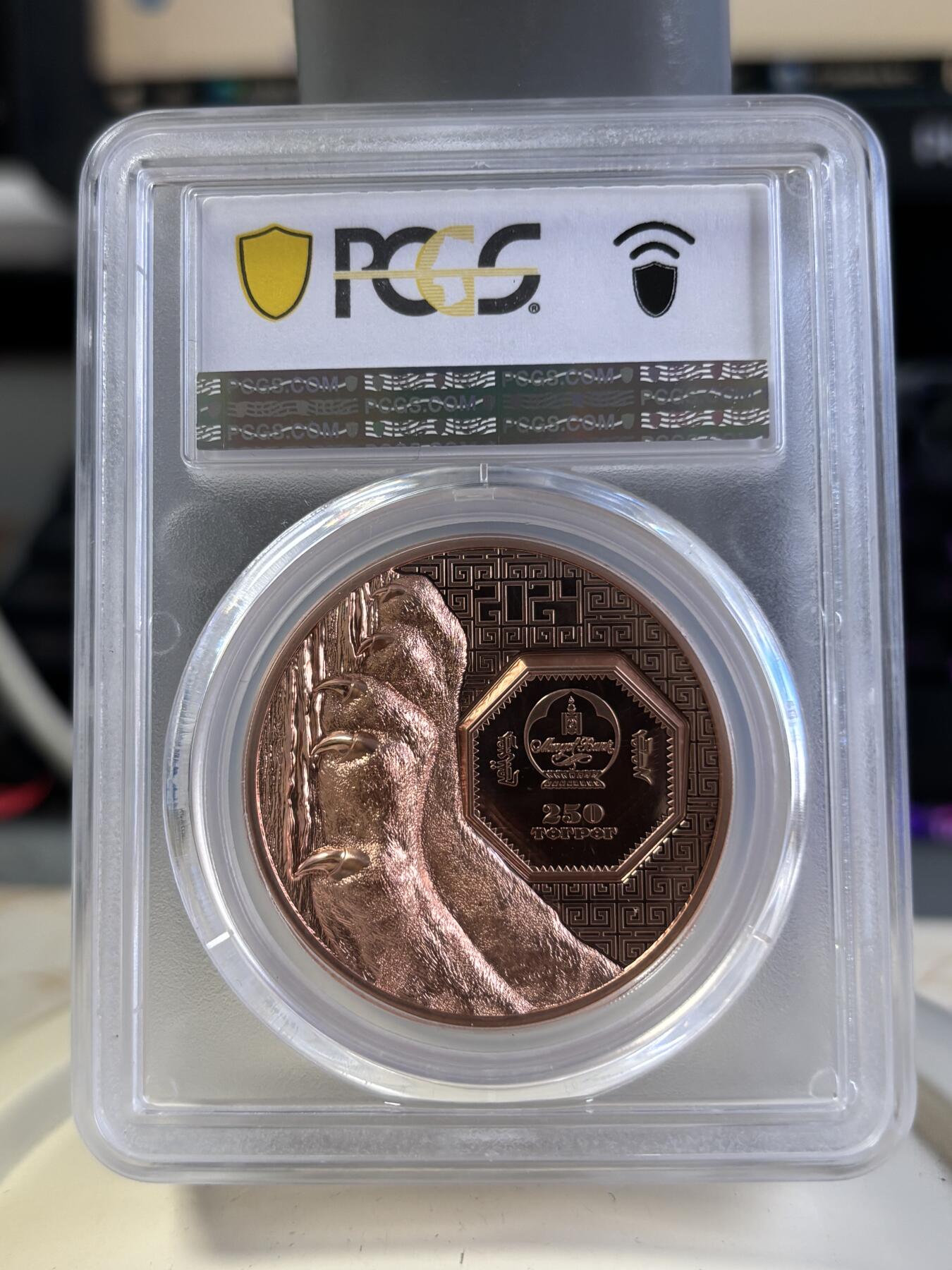 第197期拍卖 蒙古2024年野生动物系列5雪豹双面高浮雕纪念铜币PCGS-PL70首带证书，50克，发行5000枚