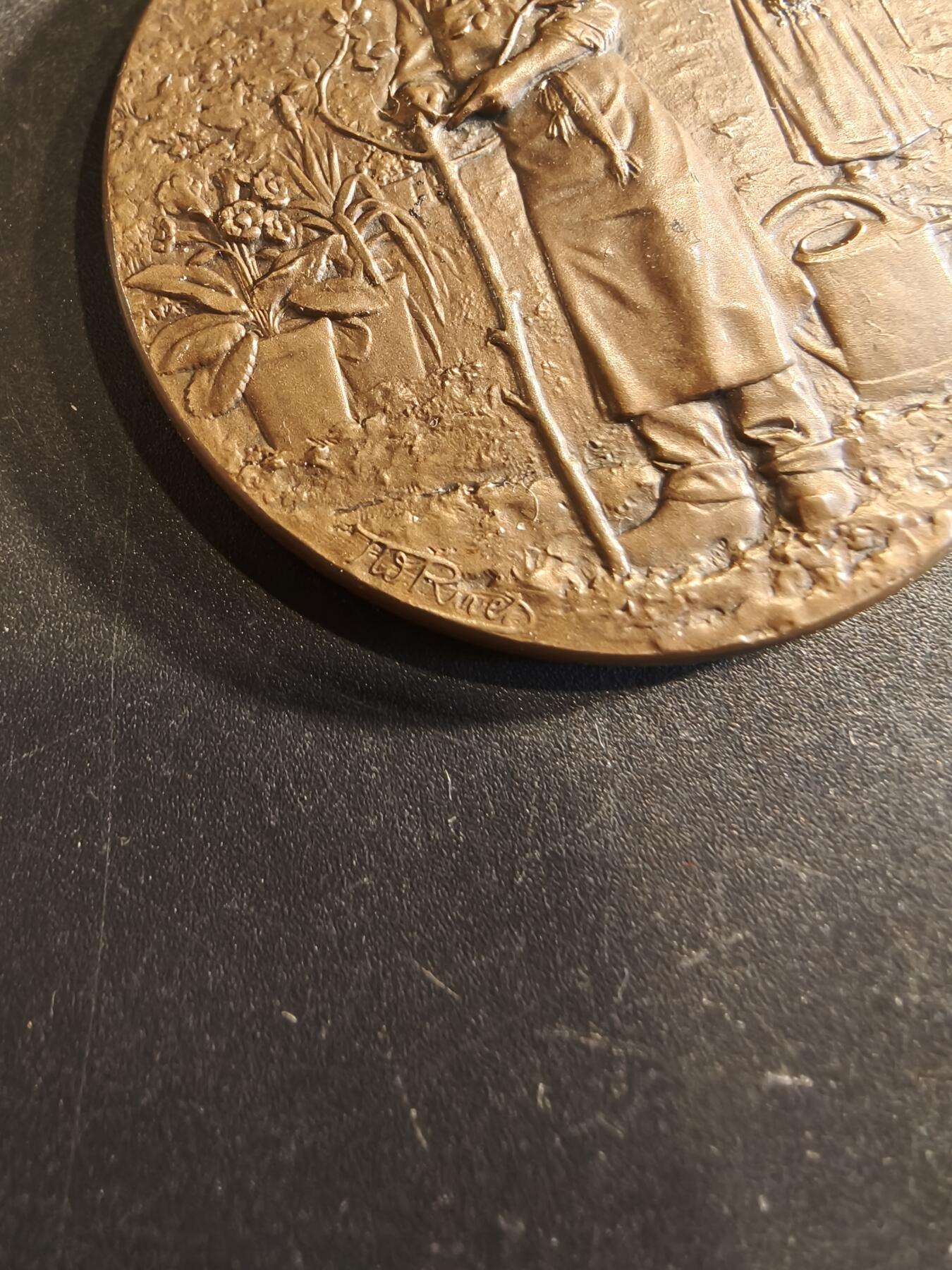 老王徽章第191期 法国1908年孚日农业与园艺协会大铜章      大师里维特作品      直径39mm      重量32.4g