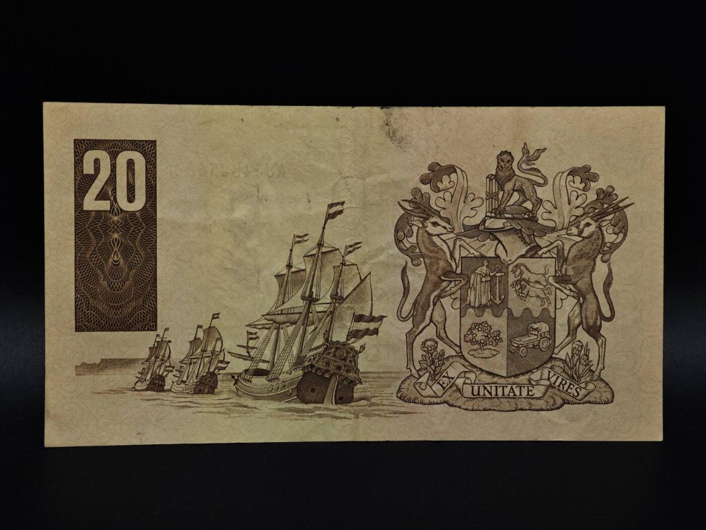  【淘币小摊】限时拍第八百九十拍   纸币场    每周一统一发货 南非20兰德纸币【有折】