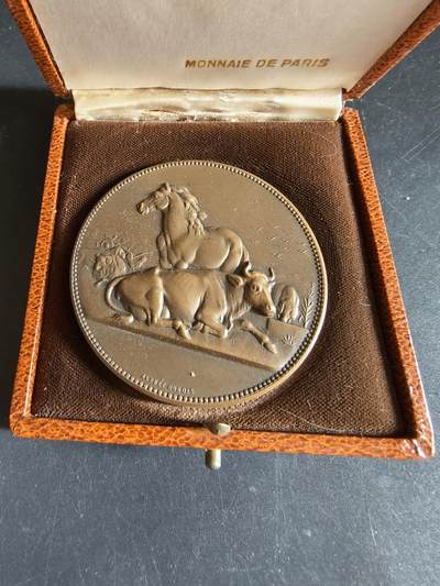 老王徽章第191期 - 法国畜牧业协会大铜章     原盒     直径58mm     重量92.9g