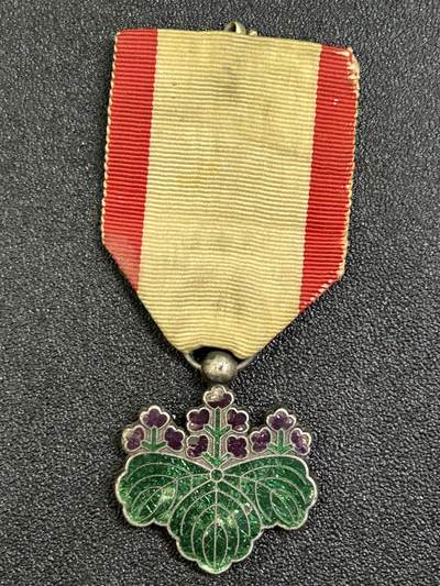 西秦中古拍卖第八十三期  - 不忘历史·抗战收藏 日本青色桐叶勋章 银制