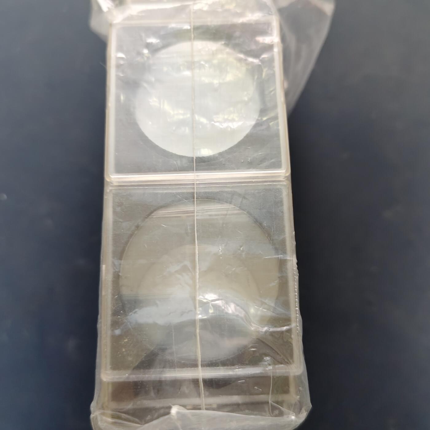 【全场包邮】纯粹捡漏拍519场 【收藏工具】钱币册等收藏工具一批-含6格收藏册2本+方盒一批+千禧年纪念银币证书一批