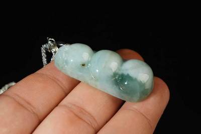 上海都达杂项专场103【全场包邮】  天然冰糯种翡翠（A货）福豆挂件67-125