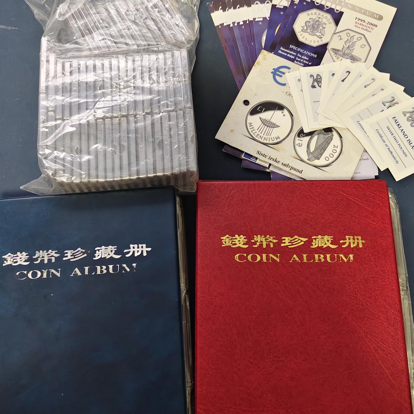 【全场包邮】纯粹捡漏拍519场 【收藏工具】钱币册等收藏工具一批-含6格收藏册2本+方盒一批+千禧年纪念银币证书一批