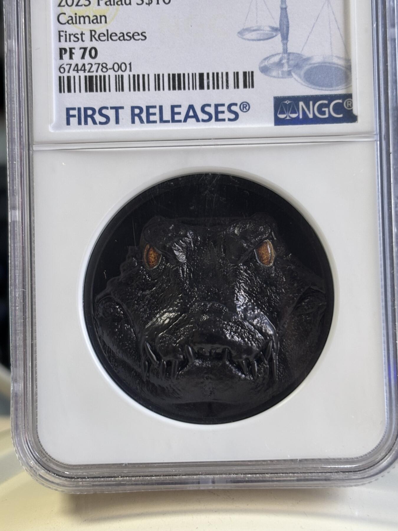 第197期拍卖 帕劳2023年夜间猎人系列凯门鳄曜石黑2盎司纪念银币NGC-PF70首无盒证书，9999银，发行量888枚