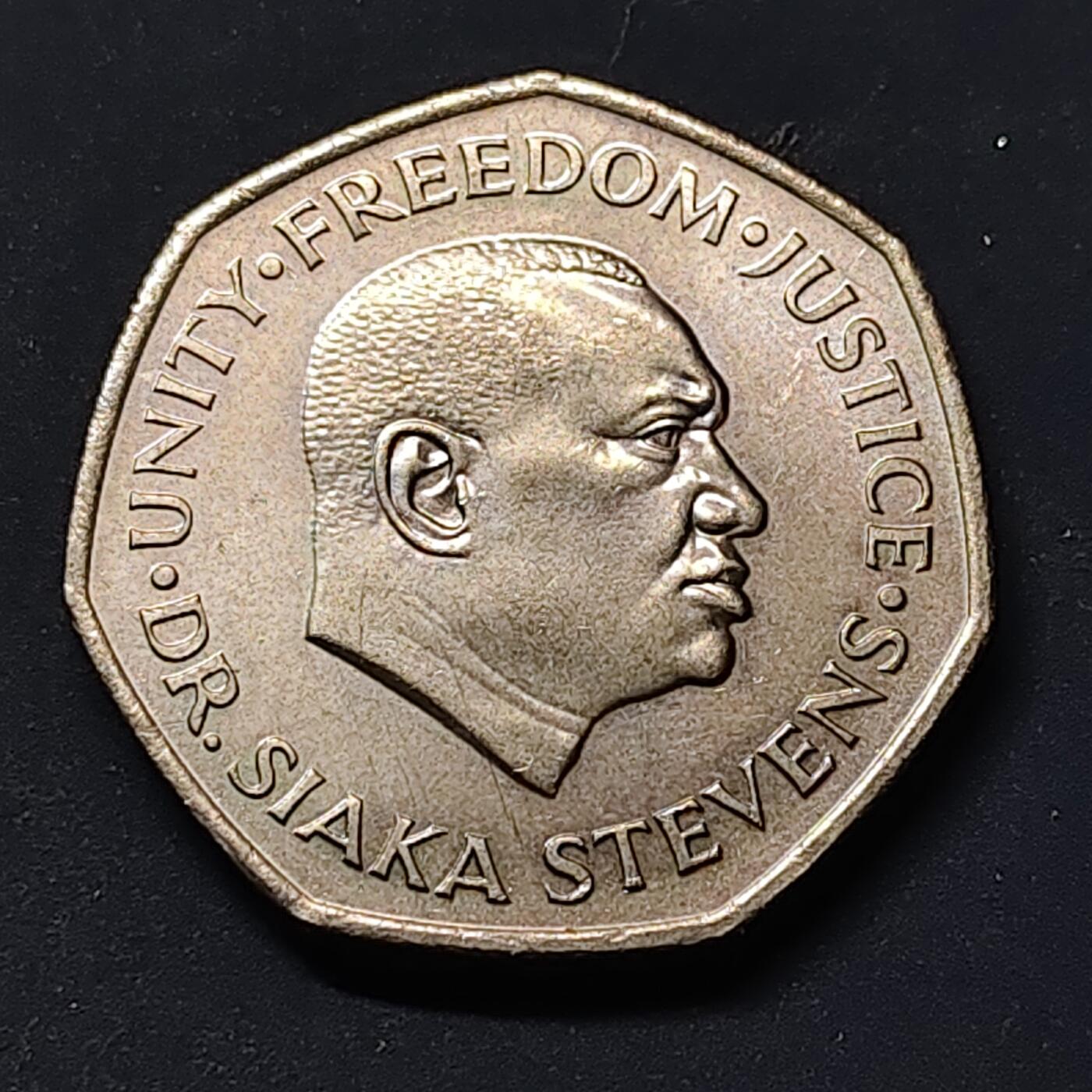 【全场包邮】纯粹捡漏拍518场 塞拉利昂1976年2利奥尼FAO非洲区域会议七边形纪念币