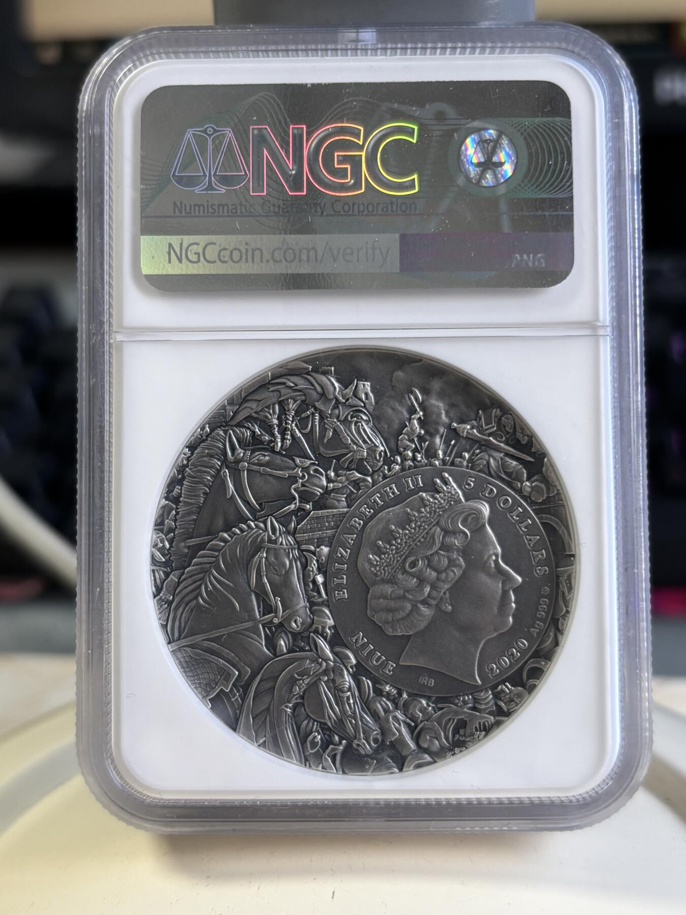 第197期拍卖 纽埃2020年天启黑马骑士镀金纪念银币NGC-MS70特殊标无盒证书，999银，发行500枚