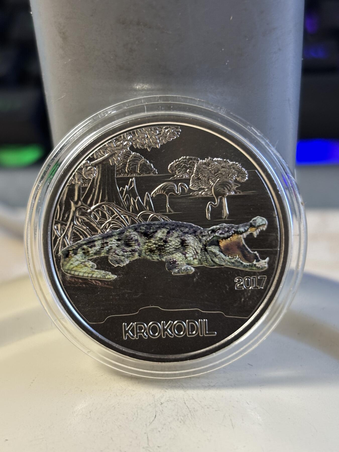 第196期拍卖 奥地利2017年多彩动物夜光系列3鳄鱼荧光效果彩币