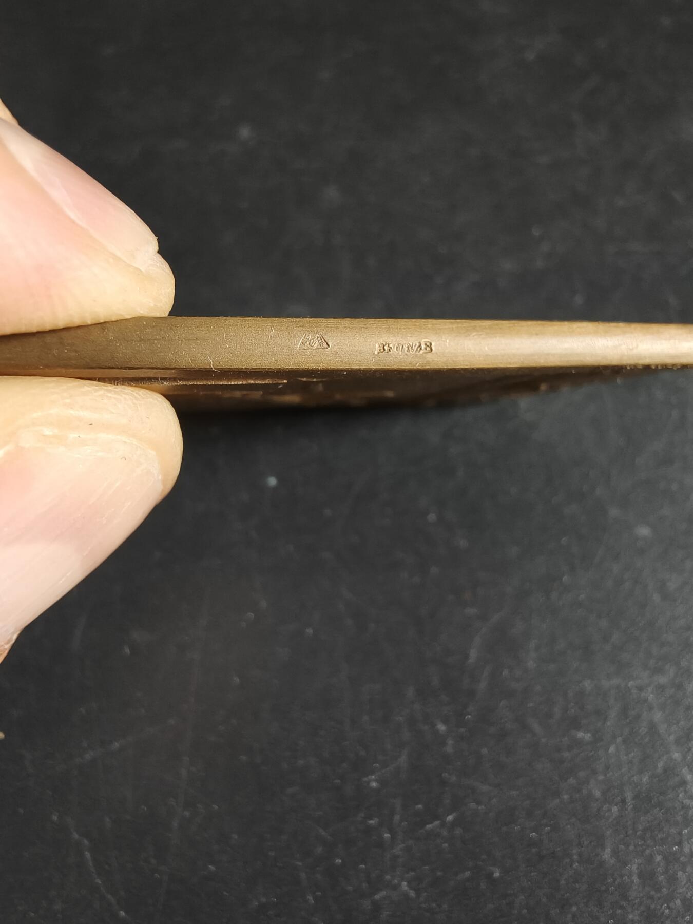 老王徽章第191期 法国田径运动方形大铜章     尺寸50×32mm     重量35.7g