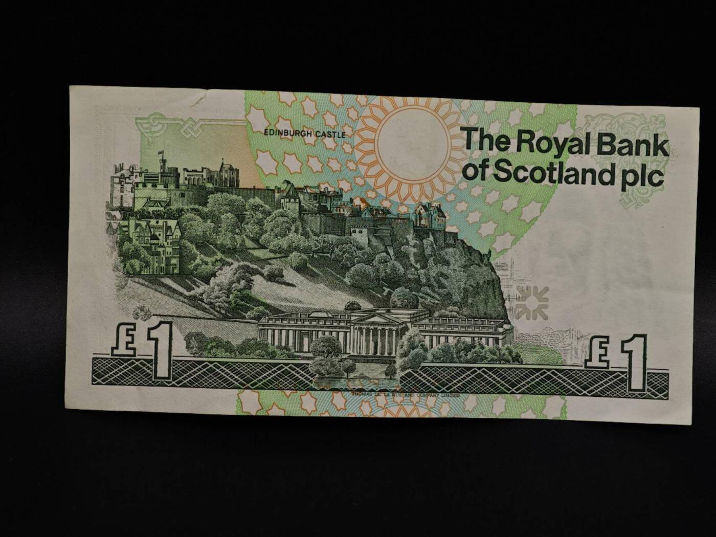  【淘币小摊】限时拍第八百九十拍   纸币场    每周一统一发货 英国苏格兰皇家银行1镑纸币【有折】