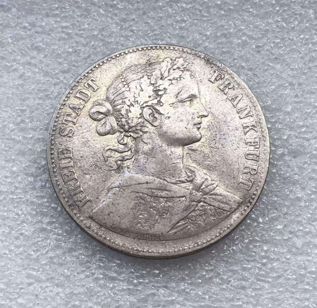 世界钱币专场拍卖 每周二开拍 1859年德国法兰克福少女1泰勒银币