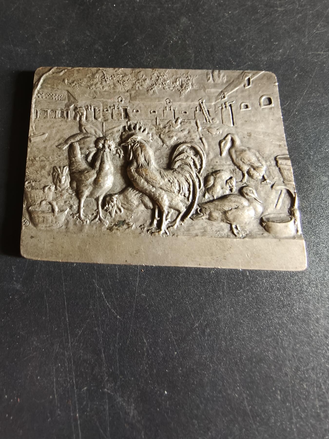 老王徽章第191期 法国波尔多农业协会方形镀银大铜章      尺寸60×45mm    重量72.4g