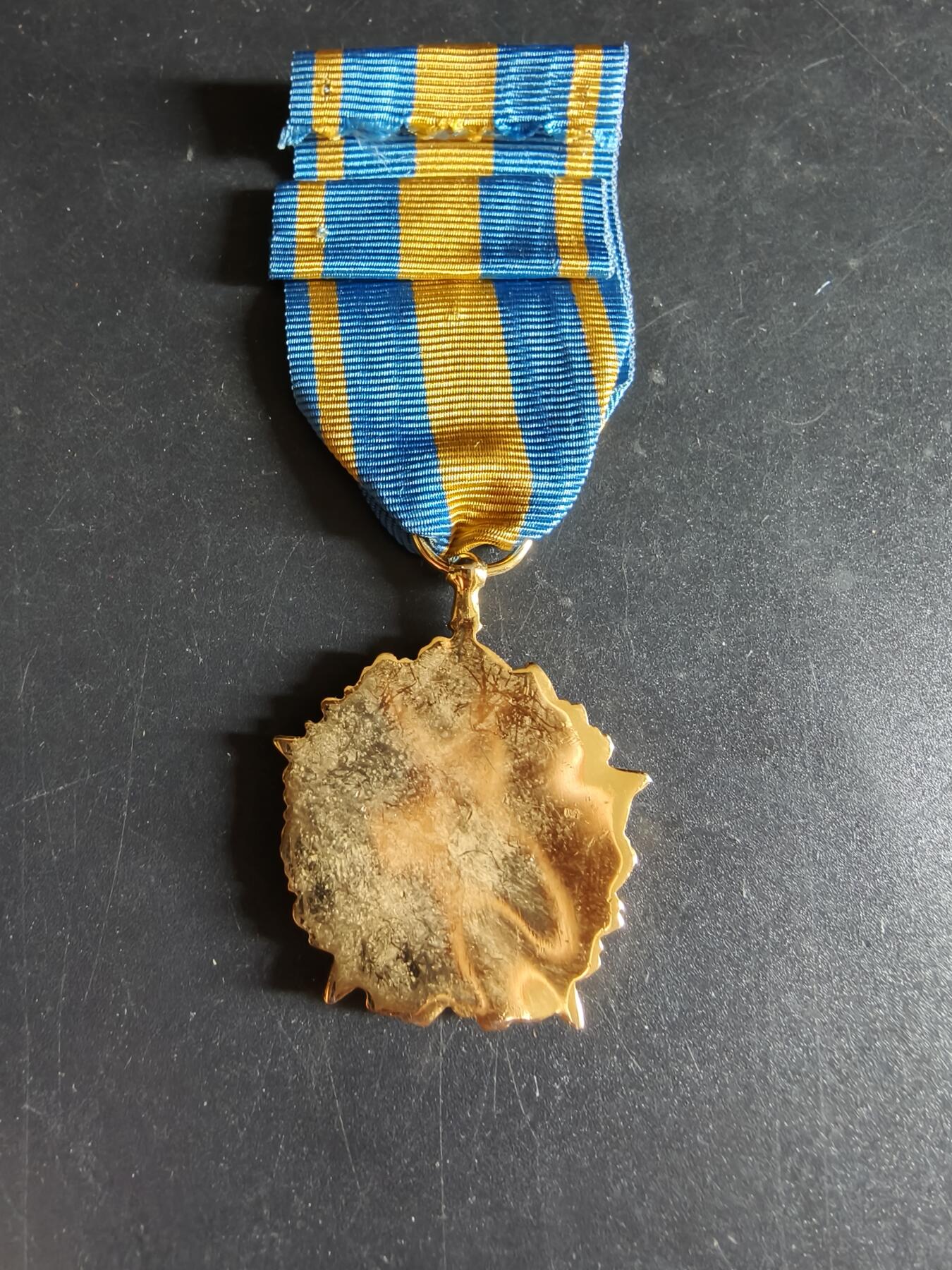 老王徽章第191期 法国民事战伤奖章    带纸盒