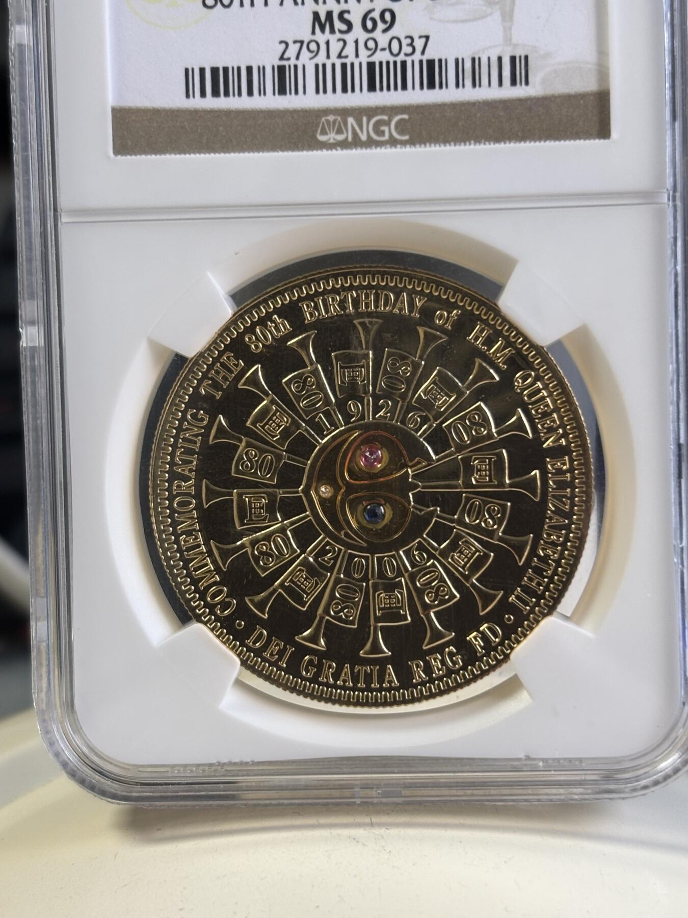 第197期拍卖 特里斯坦达库尼亚2006年女皇诞辰28.28镀金银币NGC-PF69，925银镀金，28.28克，发行20000枚，银价491