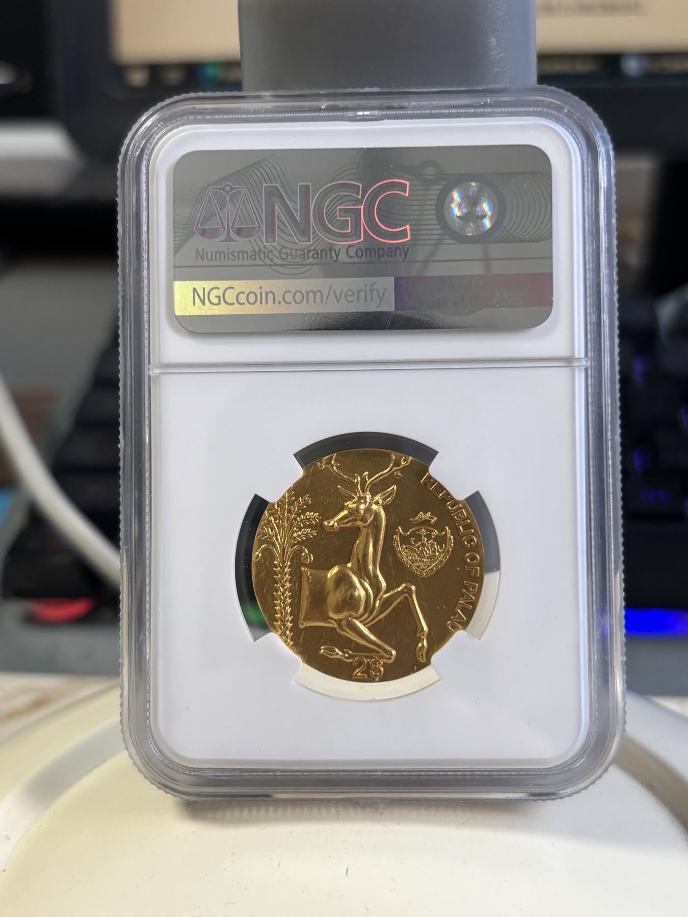 第197期拍卖 帕劳2022年复刻古希腊蜜蜂和雄鹿银币NGC-MS70首期无盒证书，15克，999银镀金，发行500枚