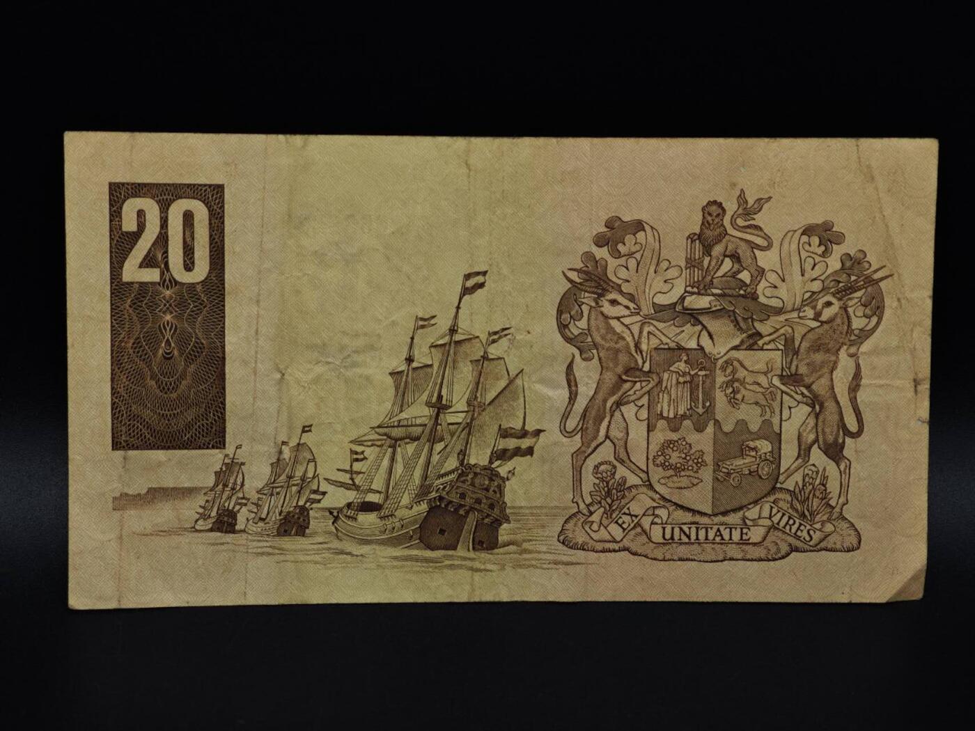  【淘币小摊】限时拍第八百九十拍   纸币场    每周一统一发货 南非20兰德纸币【有折】