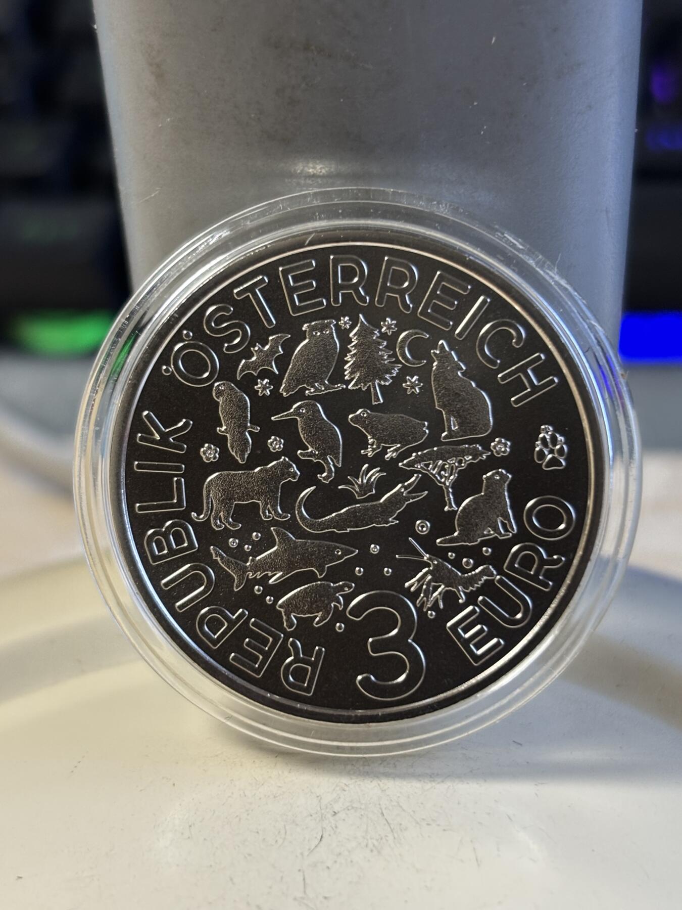 第196期拍卖 奥地利2017年多彩动物夜光系列3鳄鱼荧光效果彩币