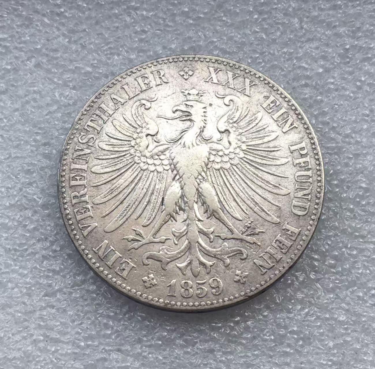 世界钱币专场拍卖 每周二开拍 1859年德国法兰克福少女1泰勒银币