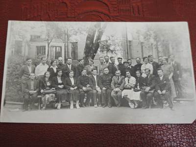 橙子收藏第七期 - 苏联1938年伊热夫斯克市战前工厂职工集体合影原版银盐老照片 科尼洛娃  1938