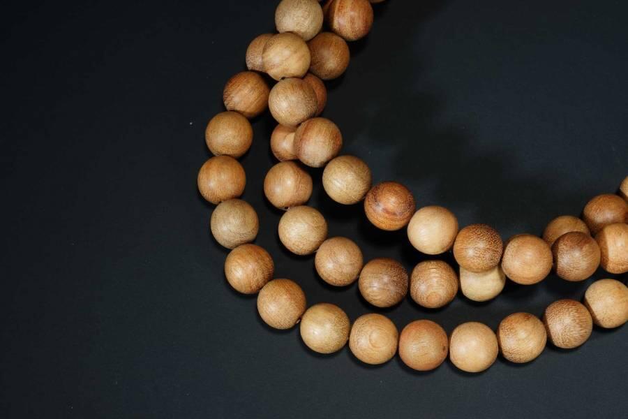 上海都达杂项专场六十六【全场包邮】 香樟木1.5圆珠多圈链子66-317