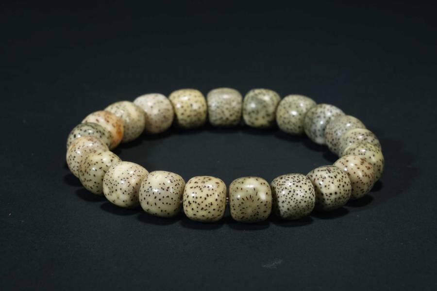 上海都达杂项专场六十六【全场包邮】 海南原生态星月河豚菩提桶珠手串62-246