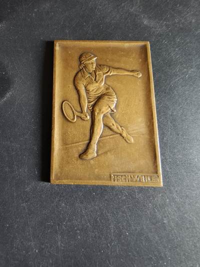 老王徽章第191期 - 法国网球运动方形大铜章     尺寸40×58mm    重量43g