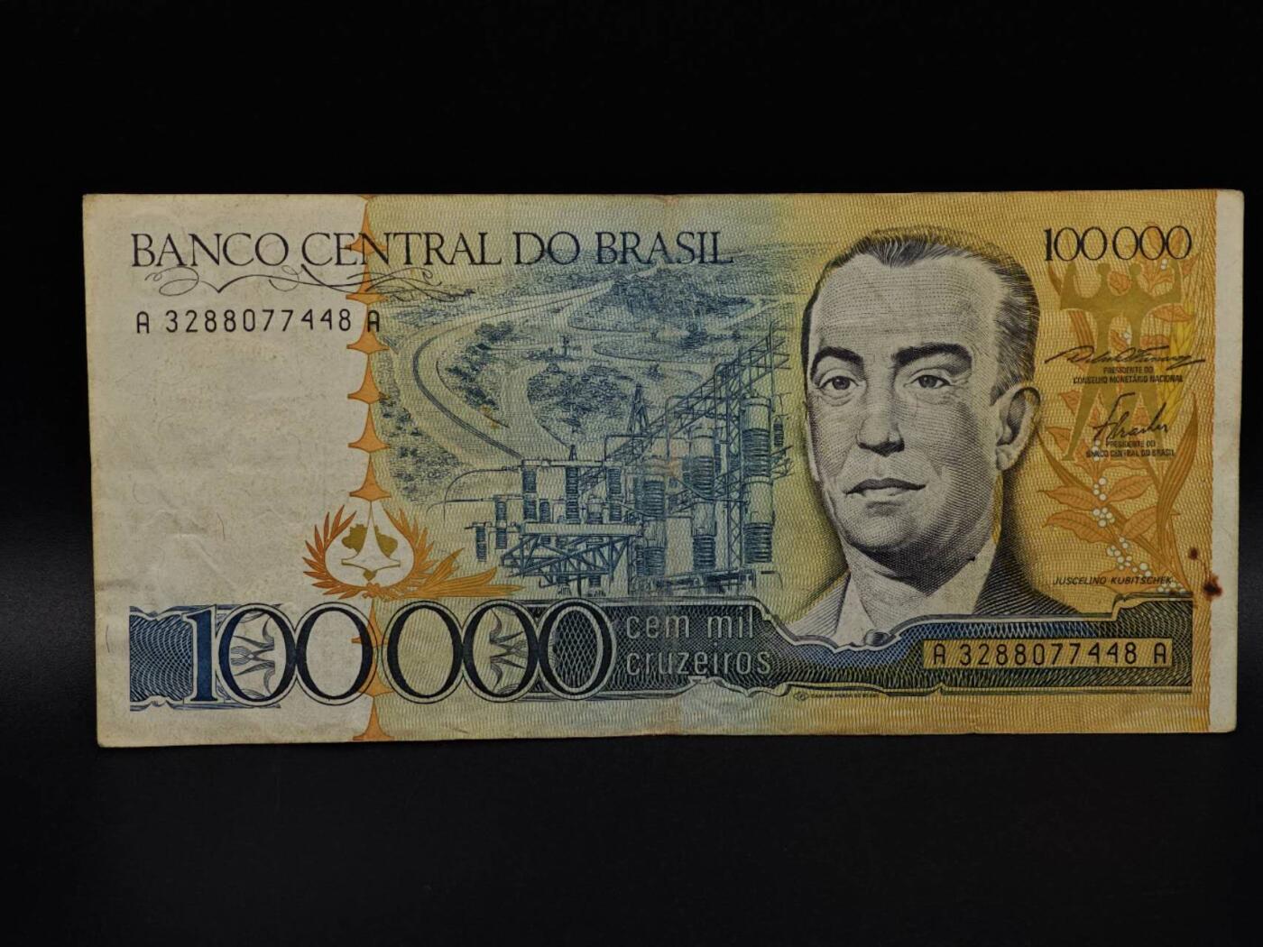  【淘币小摊】限时拍第八百九十拍   纸币场    每周一统一发货 巴西100000克鲁塞罗纸币【有折】