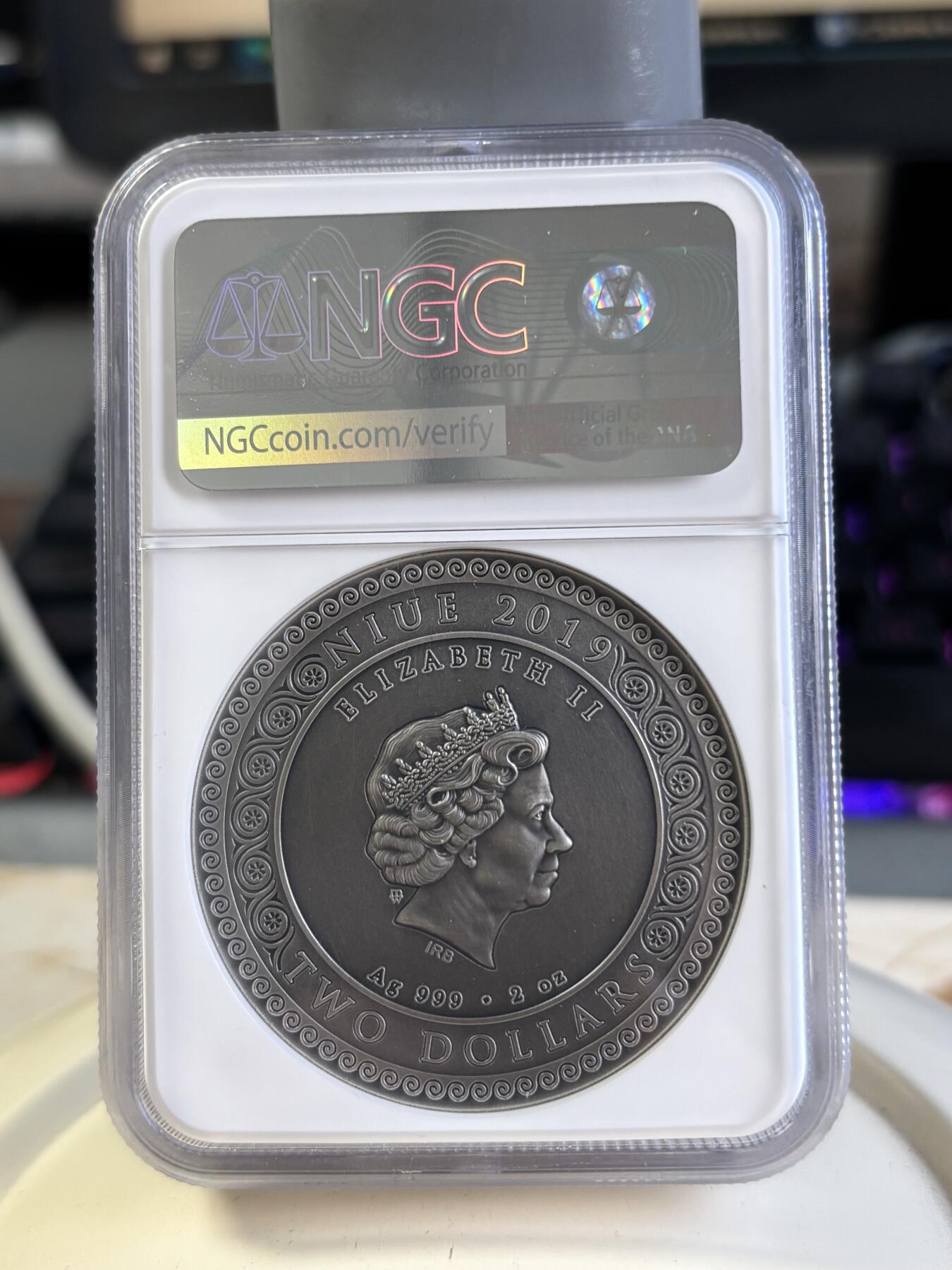 第197期拍卖 纽埃2019年狩猎女神2盎司高浮雕银币NGC-MS70，2盎司，999银，发行500枚