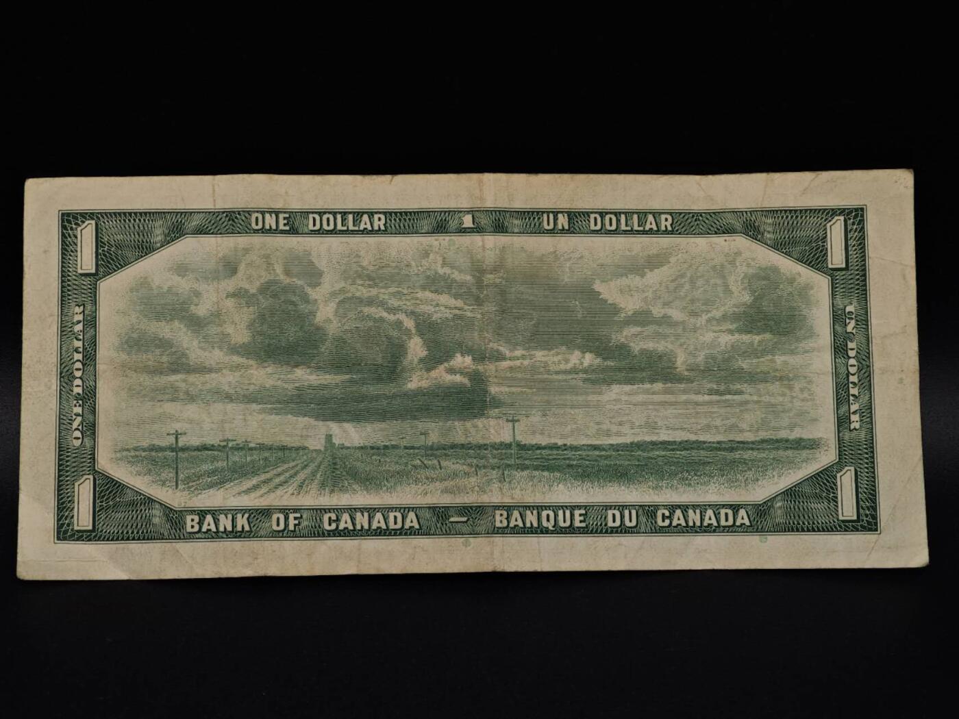  【淘币小摊】限时拍第八百九十拍   纸币场    每周一统一发货 加拿大1954年一元纸币【有折】