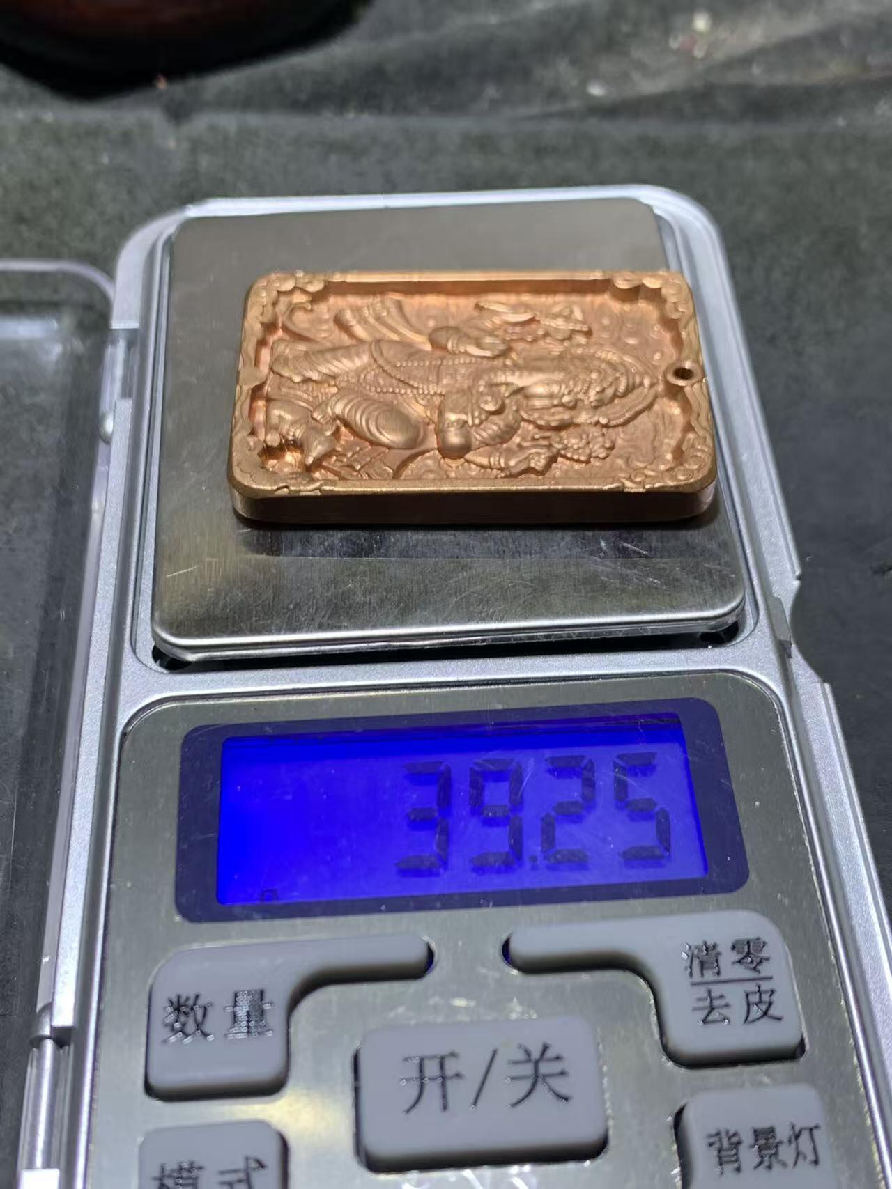 精美紫铜象神护身牌一个，