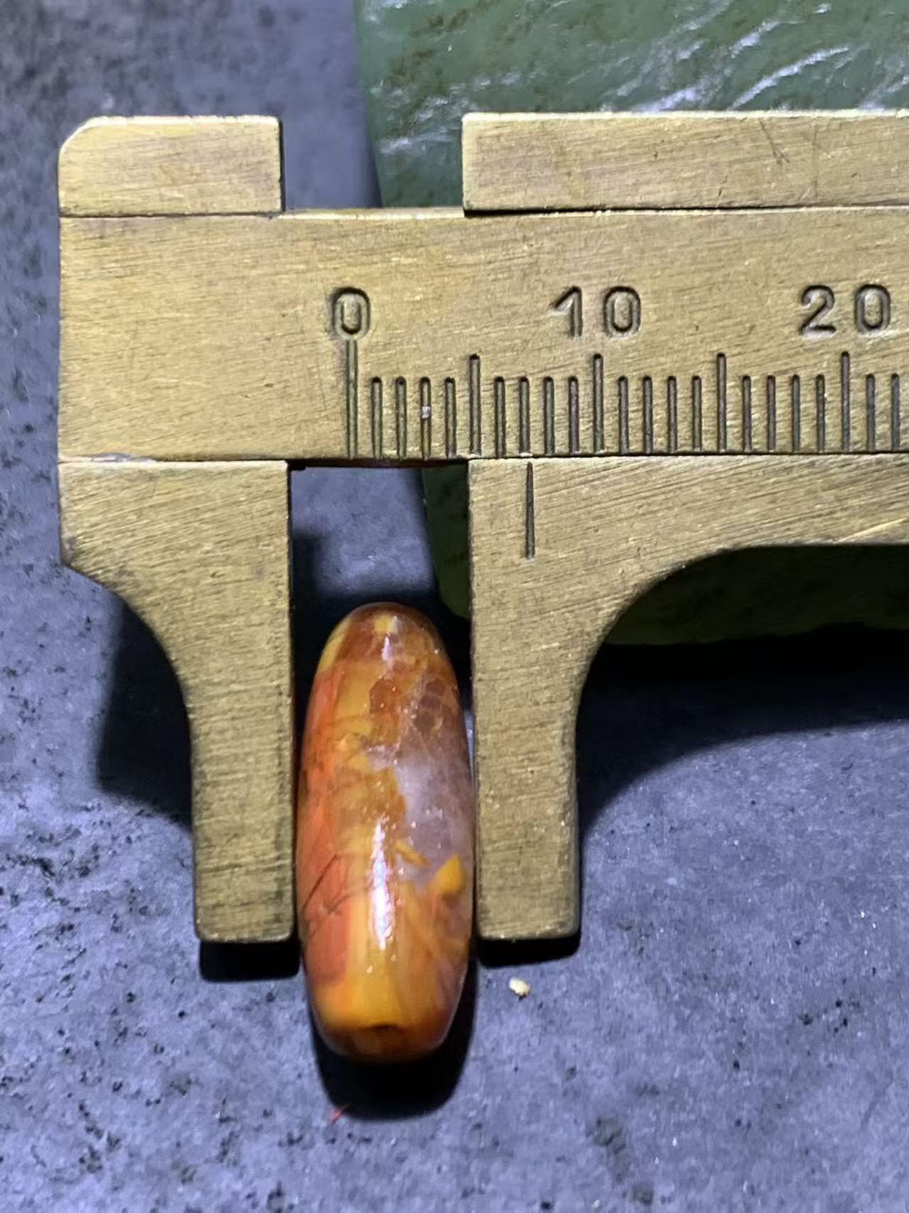 冰飘战国红玛瑙通货桶珠一颗！