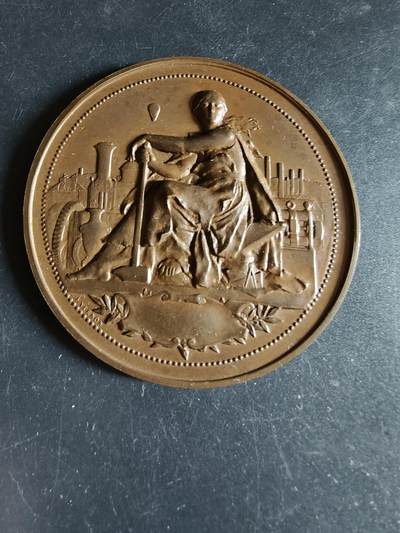 老王徽章第191期 - 法国1908年巴黎电力工业学徒学校毕业大铜章      大师L.勒努瓦作品      直径68mm      重量80.1g