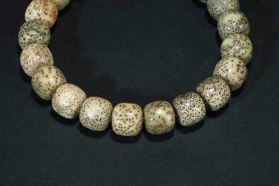 上海都达杂项专场103【全场包邮】  海南原生态星月河豚菩提桶珠手串62-246