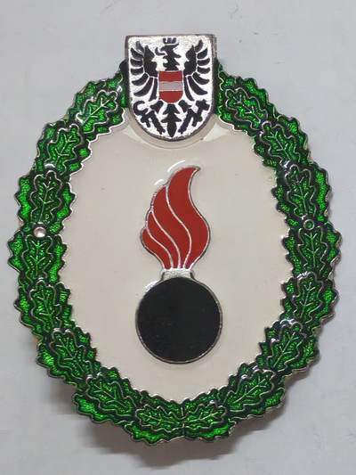 韵星假日军品类拍卖第51期  -- Rimey Holidays Militaria Auction 51 - 奥地利共和国国防军军官证章 少见 设计继承奥匈帝国