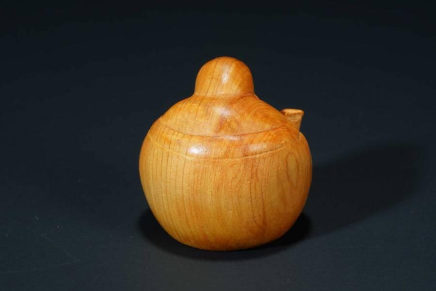 上海都达杂项专场七十二【全场包邮】 天然崖柏木精雕《一团和气》小摆件64-337