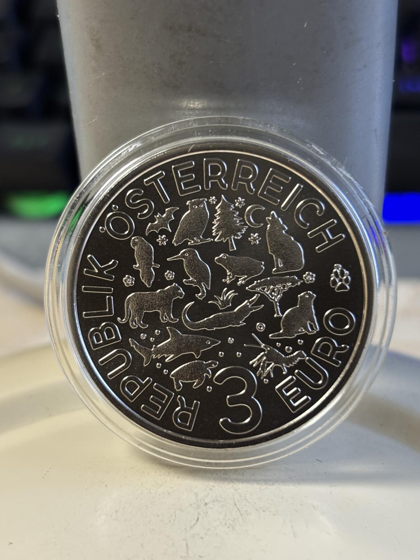 第196期拍卖 奥地利2017年多彩动物夜光系列3鳄鱼荧光效果彩币