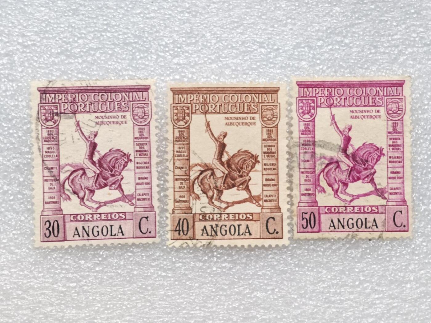  【淘币小摊】限时拍第八百九十一拍  外国老邮票 印花税票 火花纸品场    每周一统一发货 安哥拉骑兵邮票3枚