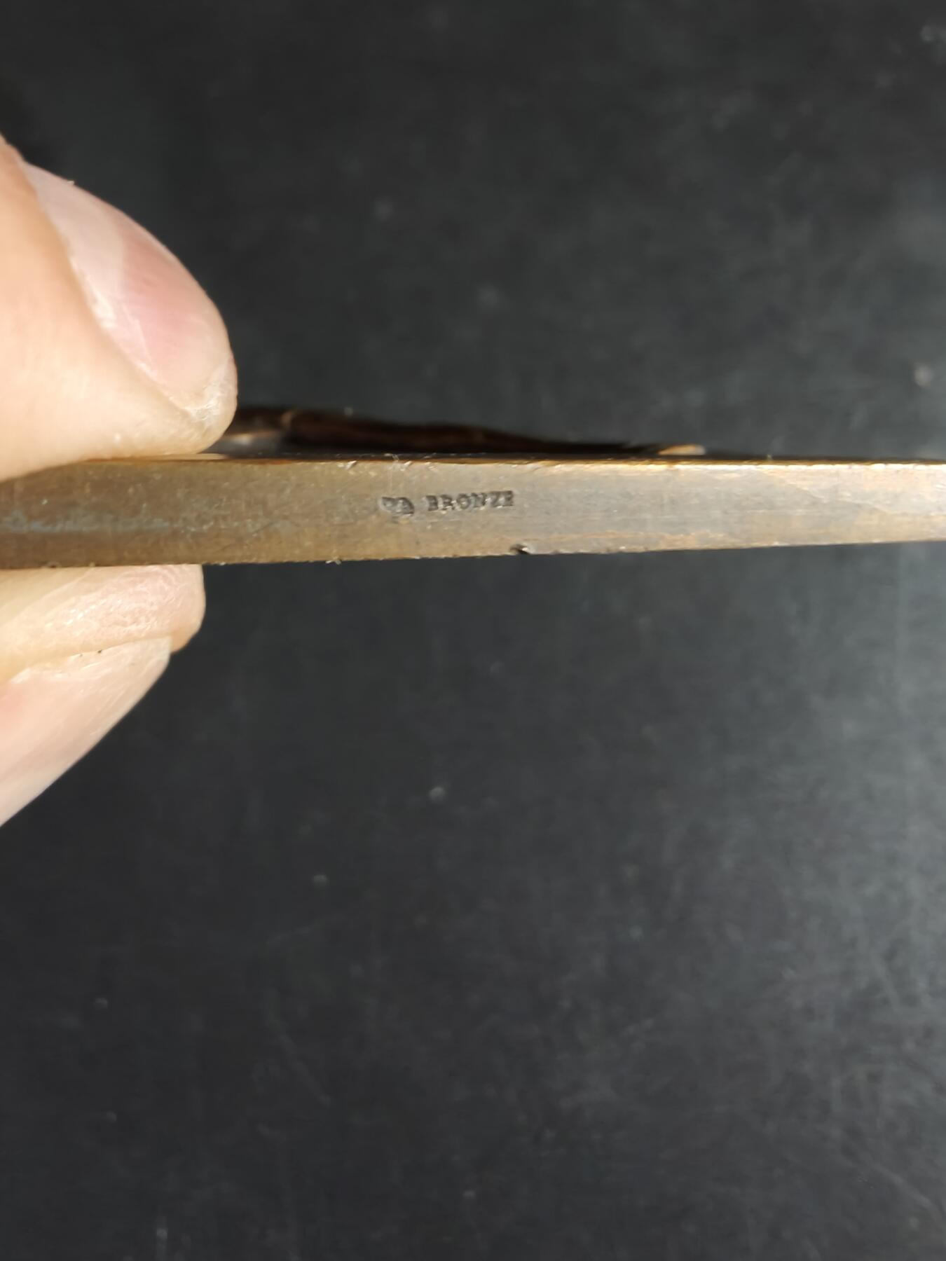 老王徽章第191期 法国田径运动方形大铜章     尺寸52×52mm     重量94.2g