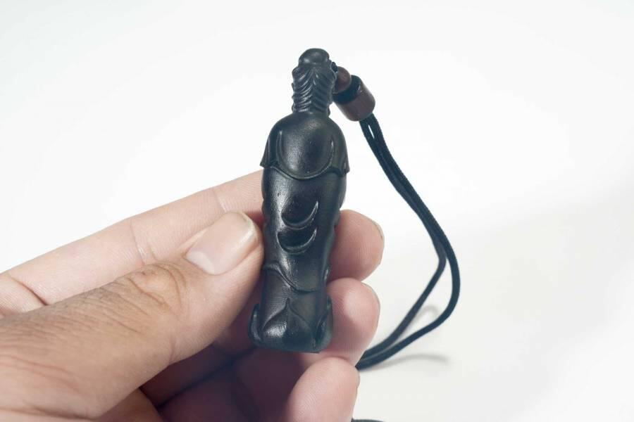 上海都达杂项专场七十二【全场包邮】 天然达拉干沉香精雕《南海观音》挂件61-64