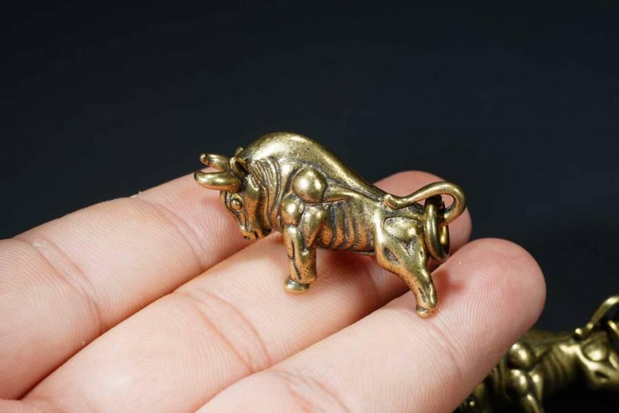 上海都达杂项专场七十二【全场包邮】 铜《牛气冲天》钥匙扣 1对67-184