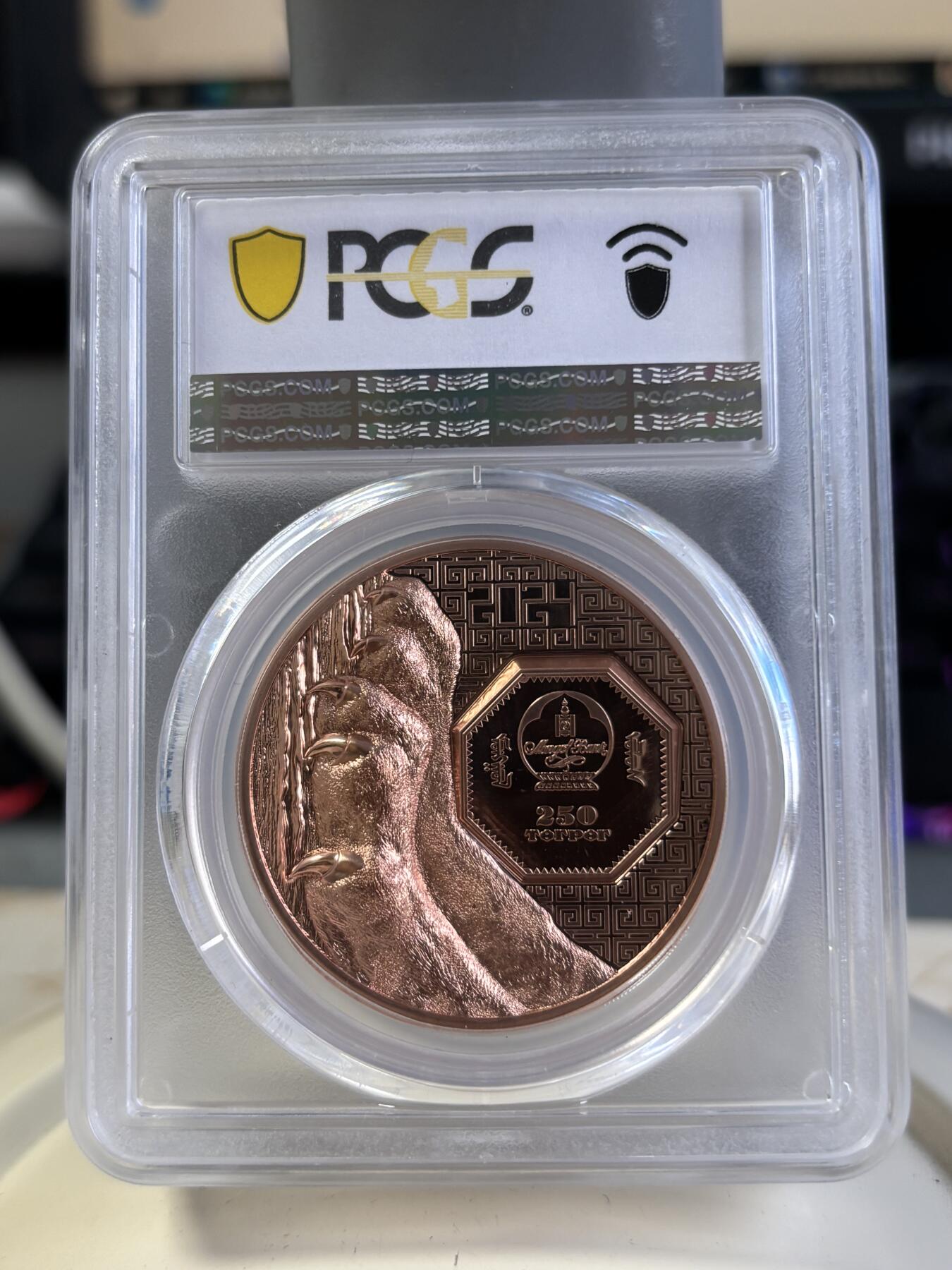 第197期拍卖 蒙古2024年野生动物系列5雪豹双面高浮雕纪念铜币PCGS-PL70首带证书，50克，发行5000枚