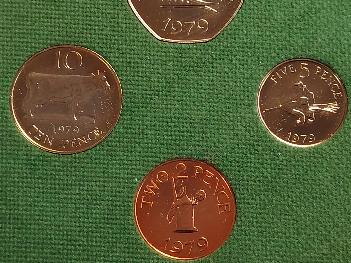 布加迪🐬～世界钱币(上海)🌾第 286 期 /  各国套币和散币