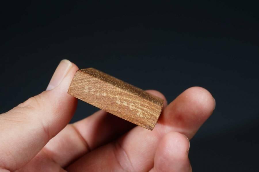 上海都达杂项专场七十二【全场包邮】 巴西贡木平安无事牌挂件64-341