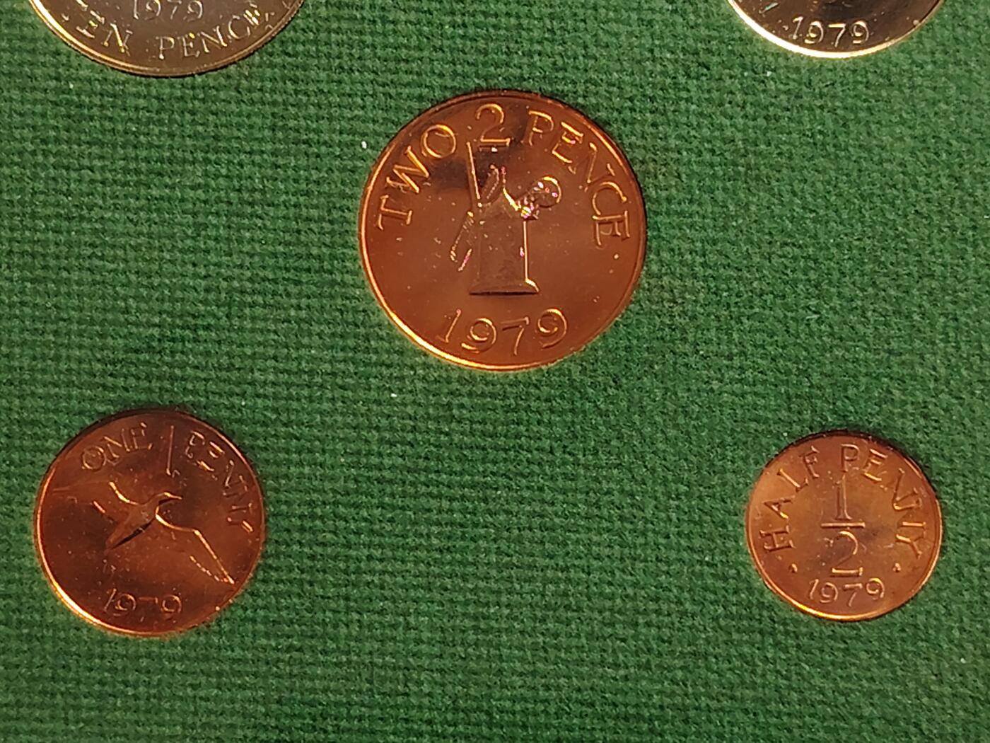 布加迪🐬～世界钱币(上海)🌾第 286 期 /  各国套币和散币