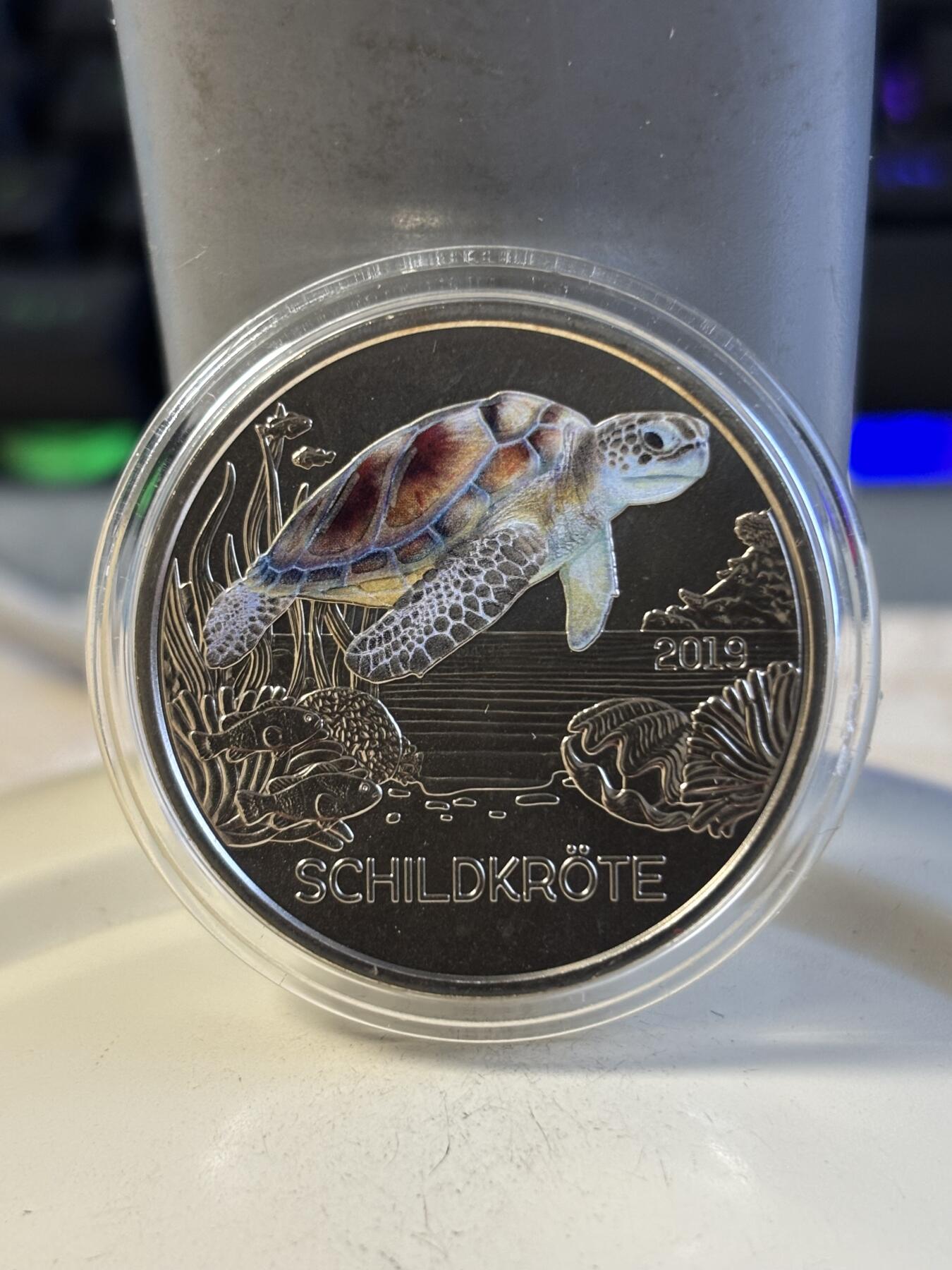 第196期拍卖 奥地利2019年夜光动物系列海龟彩色纪念币