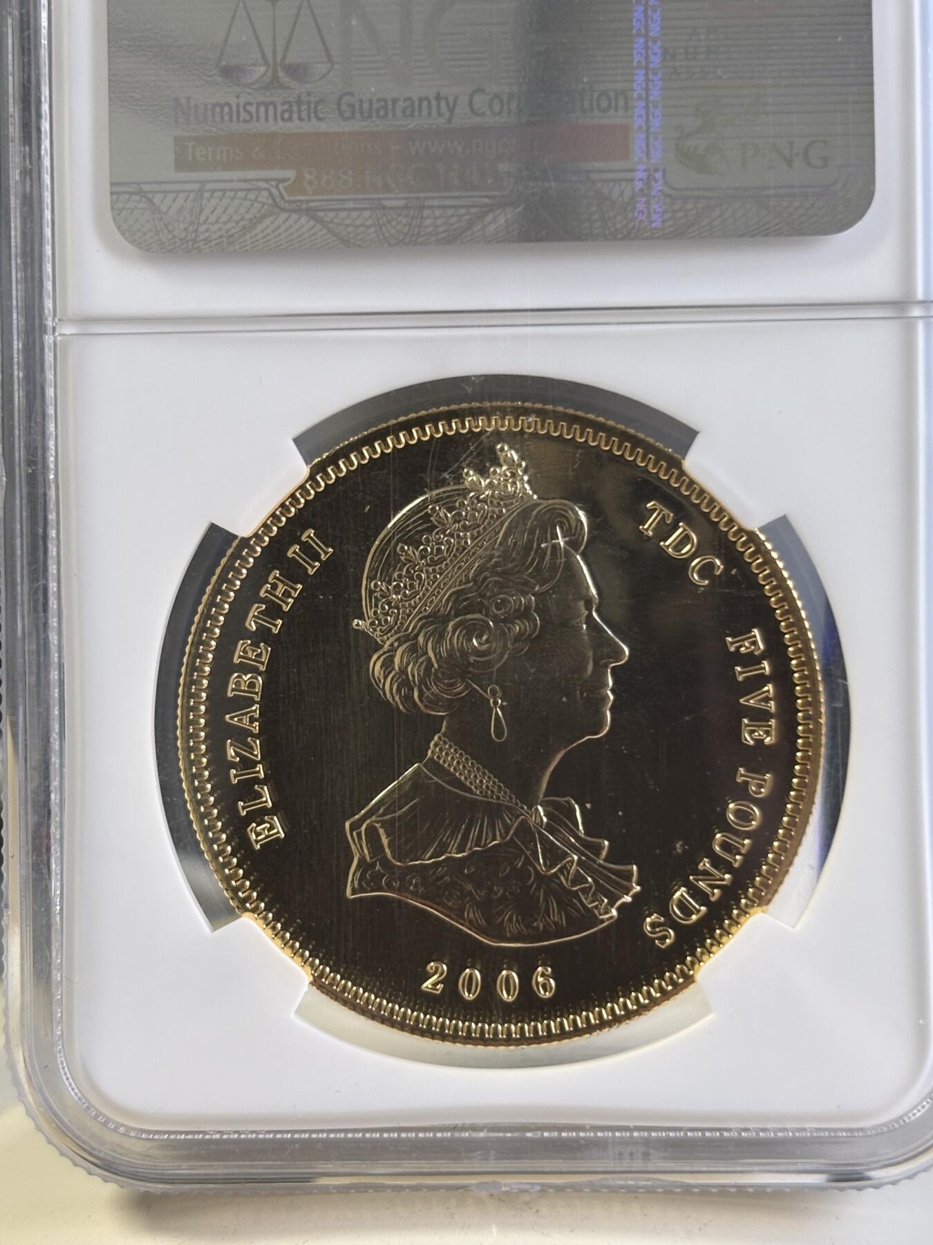 第197期拍卖 特里斯坦达库尼亚2006年女皇诞辰28.28镀金银币NGC-PF69，925银镀金，28.28克，发行20000枚，银价491