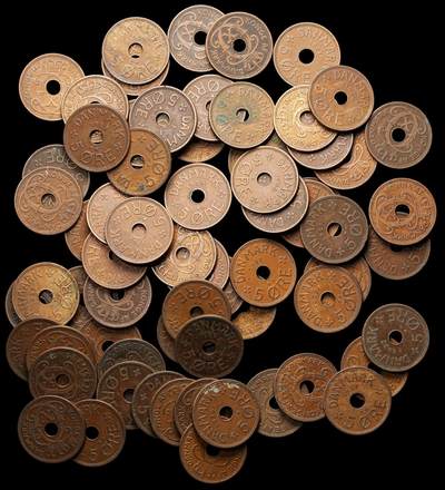 修遠堂世界钱币第110期 - 丹麦中孔5欧尔铜币67枚，1927-1940年