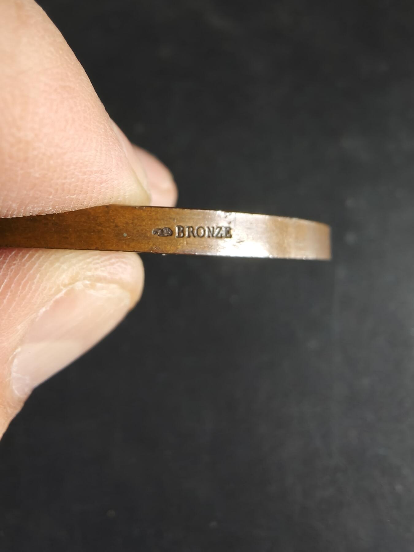 老王徽章第191期 法国教育协会教育家保罗·贝尔大铜章     原盒高浮雕     直径68mm      重量134.5g