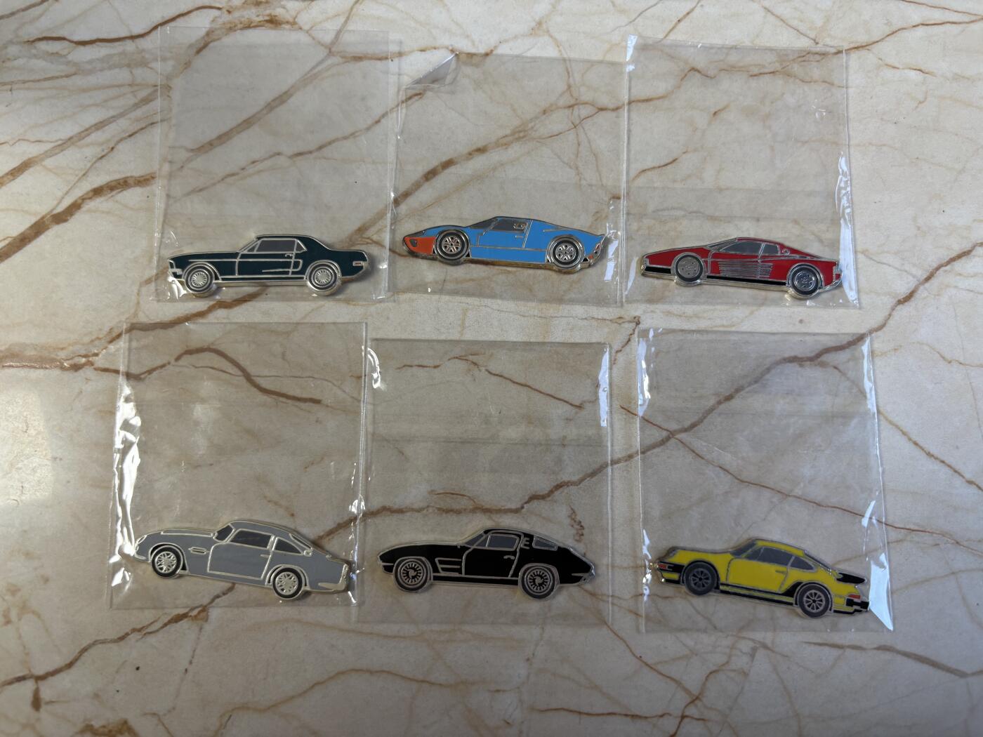 第196期拍卖 获奖币索马里2010年世界名车异形彩色纪念币6枚，世界上最美的25种硬币之一